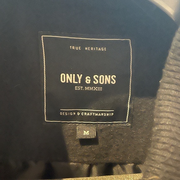 Men’s Bomber Jacket - Picture 3 of 5